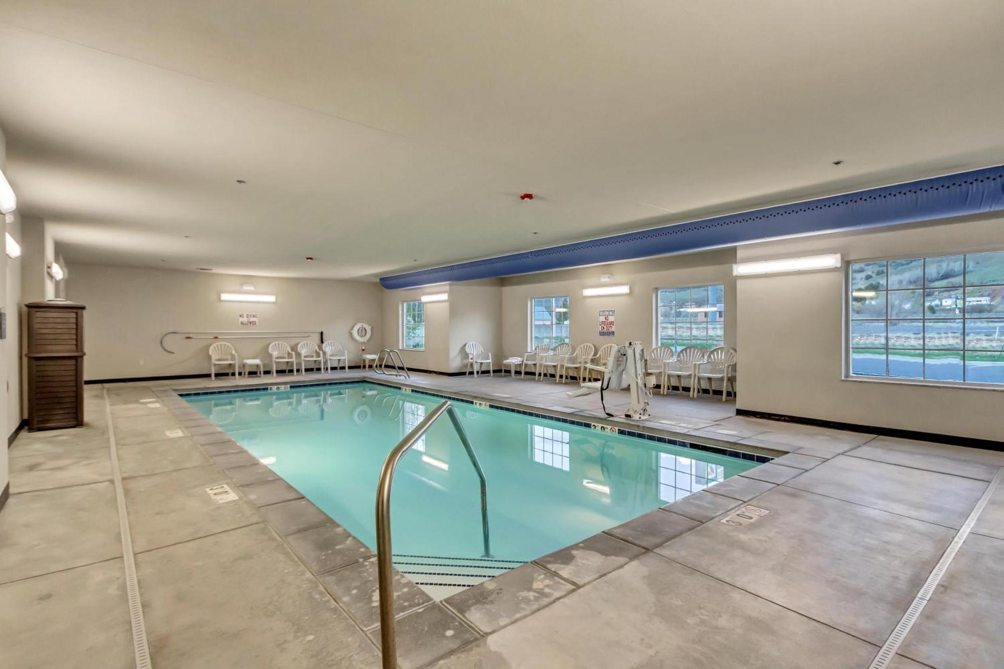 Comfort Inn & Suites Morgan - South Ogden Bagian luar foto